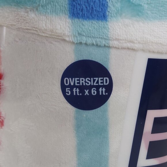 The Big One Oversized Plush Throw Blanket 5'x6' Candy Pattern Faux Fur Holiday - Picture 6 of 8